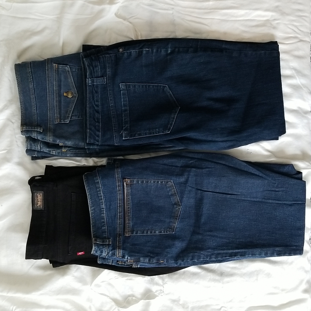 Ladies Jeans FOUR PAIR (4)